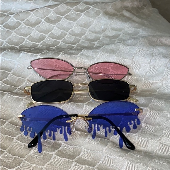 Bundle of sunglasses - Picture 1 of 4